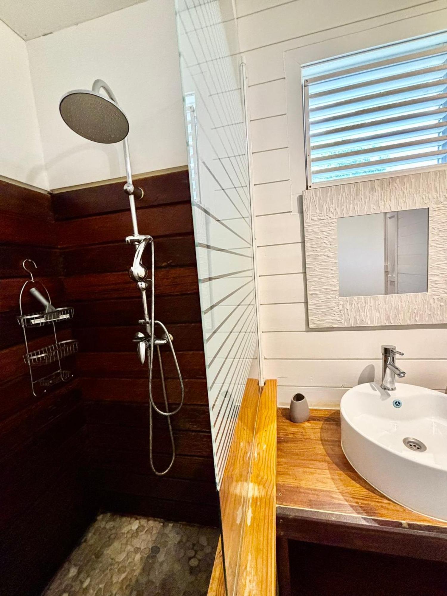 Villa Piscine - Maracudja เลส์ อองซ์-ดิอาร์เลส ภายนอก รูปภาพ